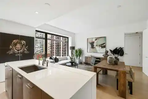 Spacious Double Corner Unit