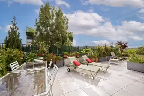 Top-Floor Apartment with a Large Terrace