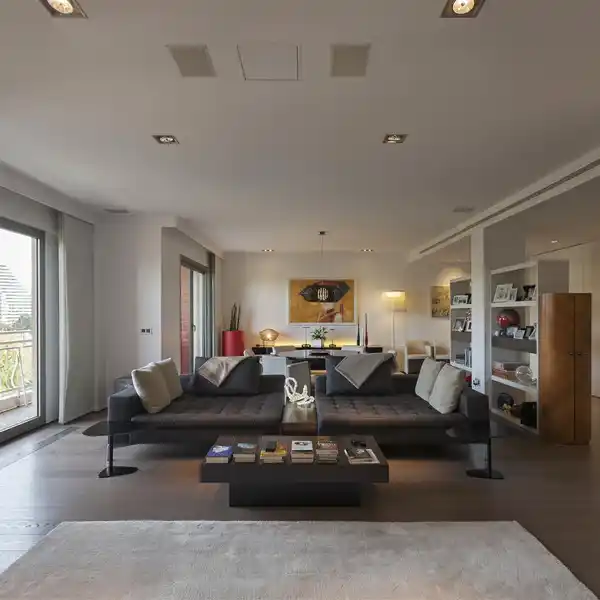 UNIQUE PROPERTY WITH TOP QUALITY DESIGN