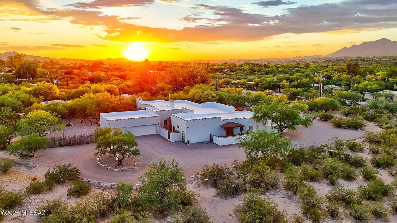 Exquisite Territorial-style Estate on 2.7 Acres