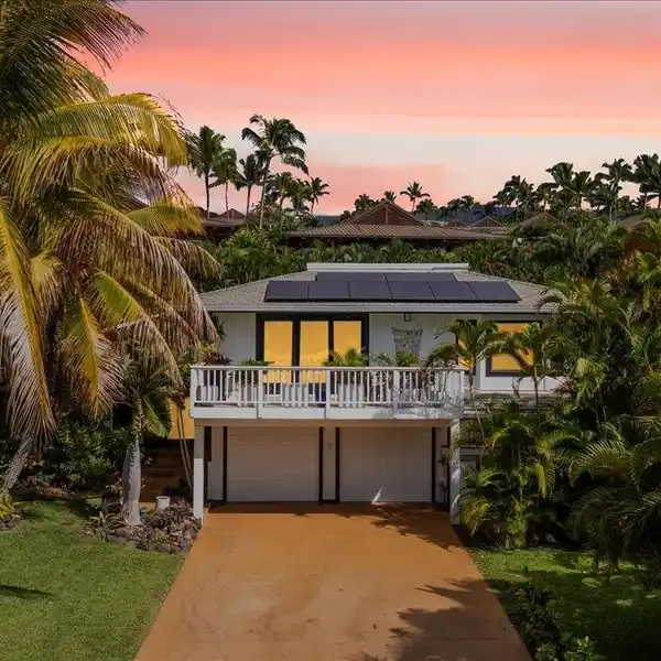 MODERN ISLAND LIVING