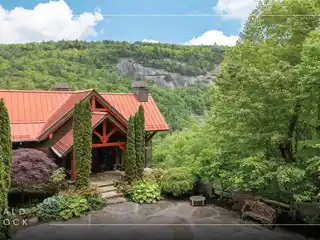 Rustic Charm with Modern Luxury in Bald Rock