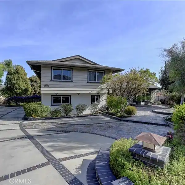 BEAUTIFULLY REMODELED SPLIT-LEVEL HOME ON A PEACEFUL CUL-DE-SAC