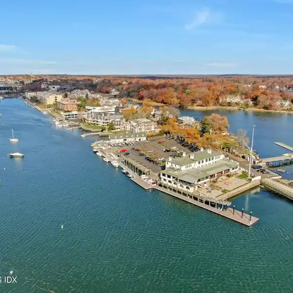 PERFECT PIED-A-TERRE AT INDIAN HARBOR HOUSE
