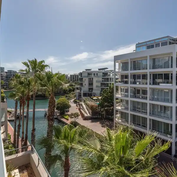 ELEVATED APARTMENT WITH EXCEPTIONAL VIEWS