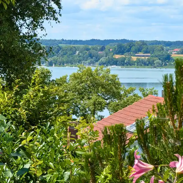 PRIVATE PARADISE WITH LAKE VIEW