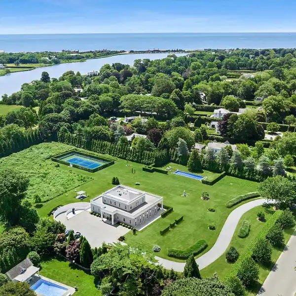 GRAND GATED ESTATE FOR LEASE