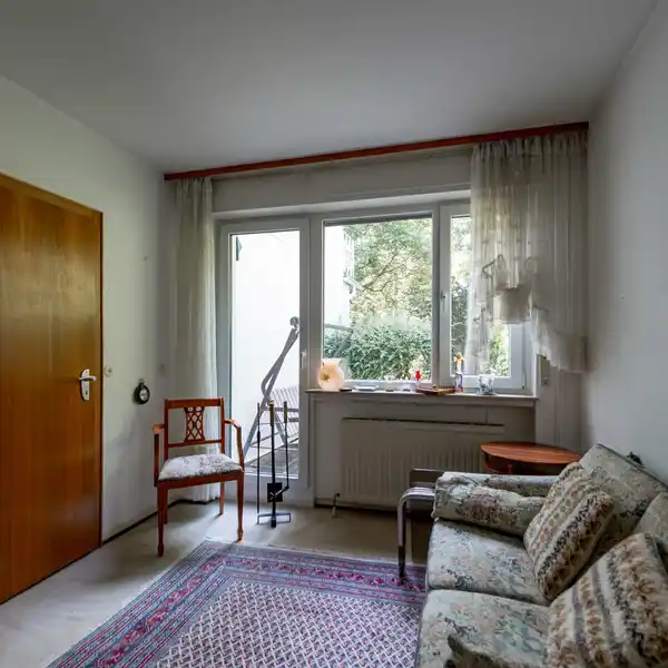 SPACIOUS FAMILY HOME