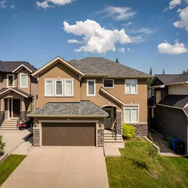 FULLY RENOVATED BEAUTY