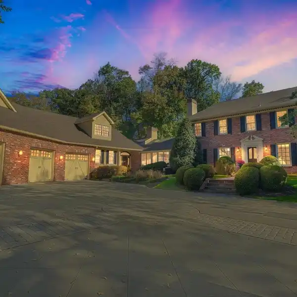 TIMELESS ESTATE WITH RESORT-STYLE AMENITIES