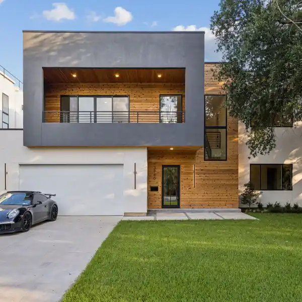 STUNNING MODERN NEW CONSTRUCTION IN BLUFFVIEW