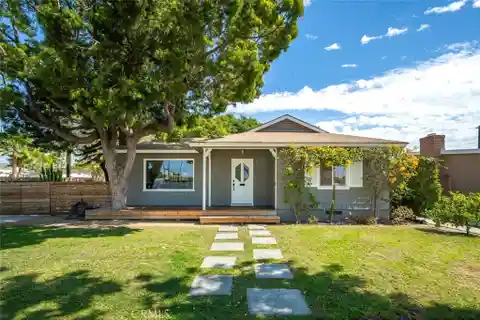 Versatile Garage Space Ideal for Home Office