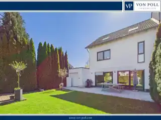 Spacious Detached House with High-Quality Furnishings in a Prime Location in Hürth-Stotzheim