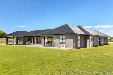 Dual Living Lifestyle Retreat in Karaka