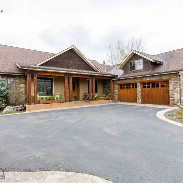 AN UNBEATABLE BLEND OF COMFORT AND FUNCTIONALITY