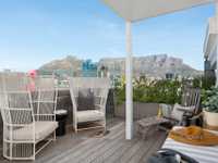 EXQUISITE PENTHOUSE RESIDENCE