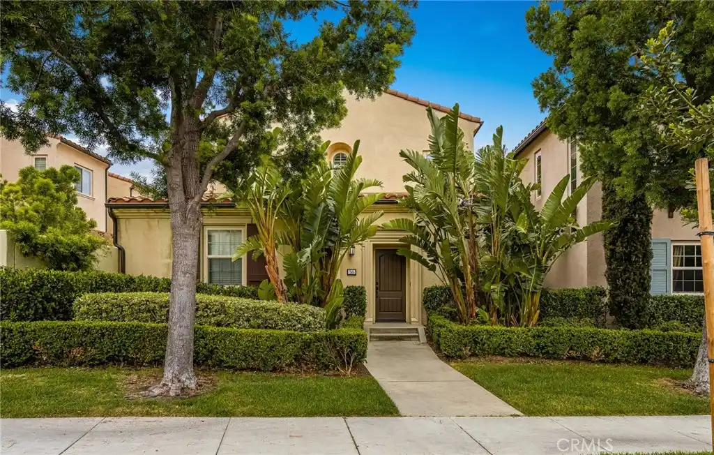 Move-in Ready Detached Condo
