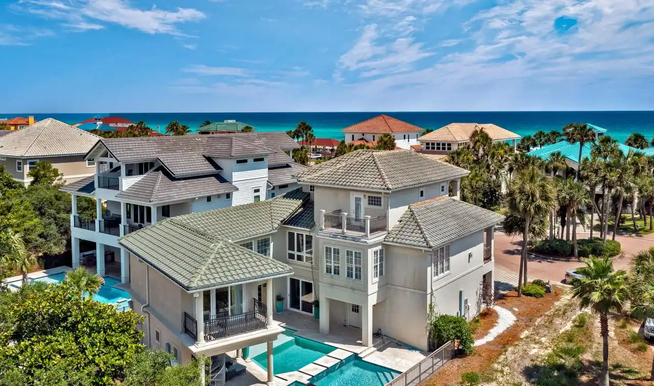 Spacious Five Bedroom Home on the Emerald Coast