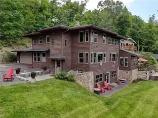 Six Acres of Privacy on Canandaigua Lake