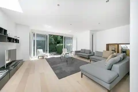 Beautiful Completely Renovated Mansion