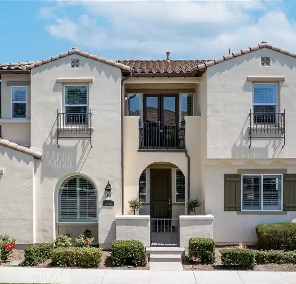 CORNER LOT HOME IN RANCHO MISSION VIEJO