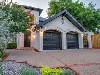 The Gem of Meadowcliff Estates