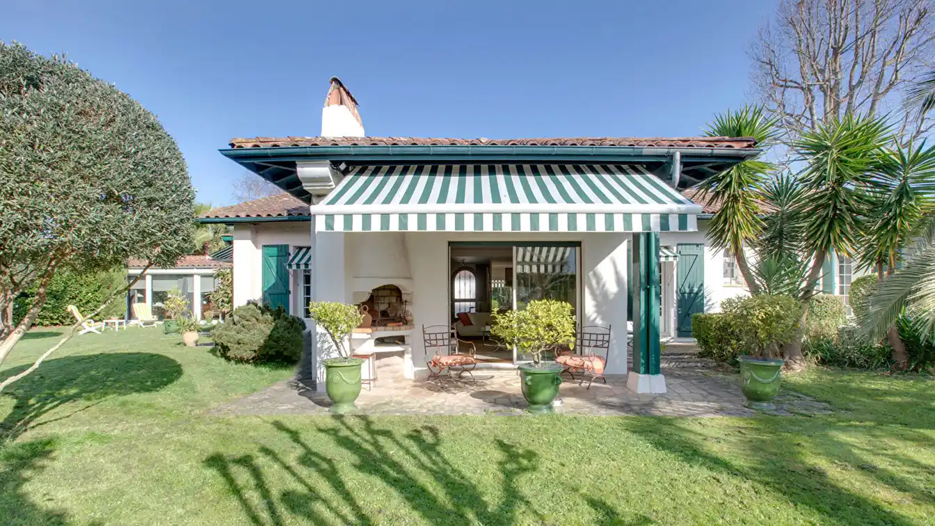 Lovely Home in a Peaceful Garden Setting