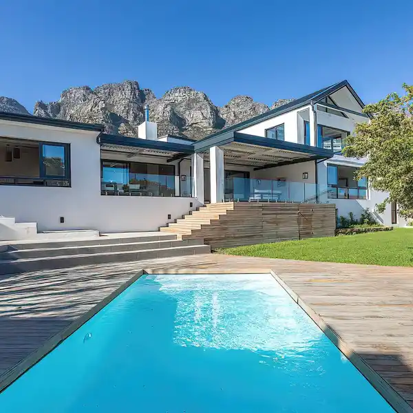 BRAND NEW CONTEMPORARY HOME WITH MAGNIFICENT VIEWS