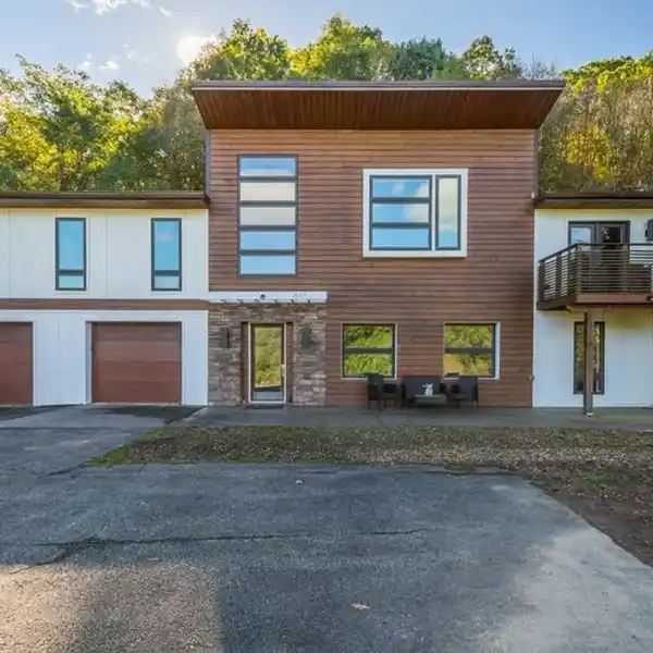 REFINED LIVING AMIDST NATURE’S PEACEFUL EMBRACE