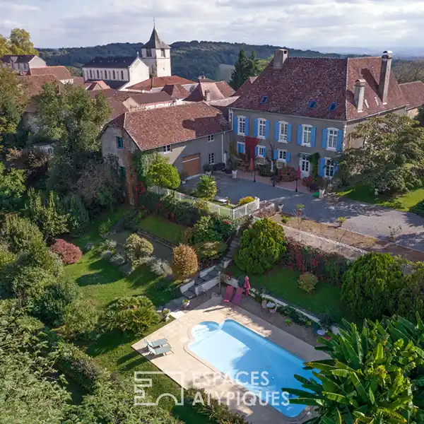 UNIQUE PROPERTY IN A GREEN SETTING