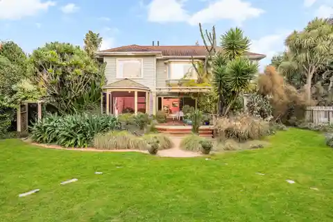 A Captivating Retreat