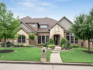 Open-concept Custom Home in Highland Oaks