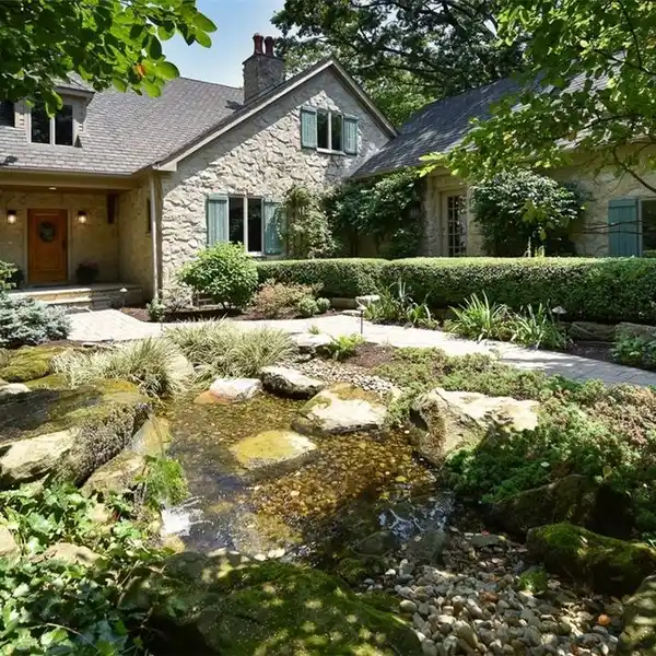 TRULY STUNNING LAKEFRONT COLONIAL