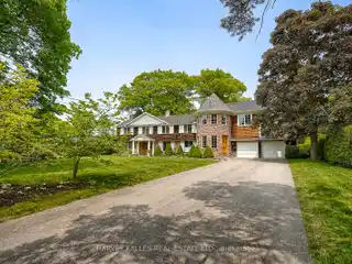 Exceptional Estate Home in Prestigious Rattray Marsh