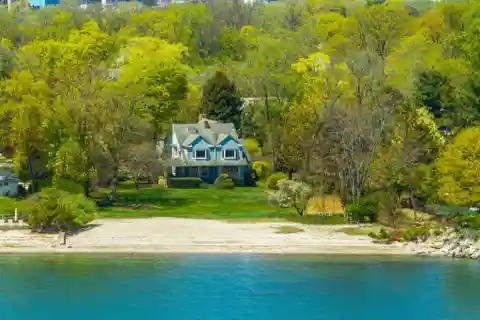 Prestigious Waterfront Estate at Wallack's Point