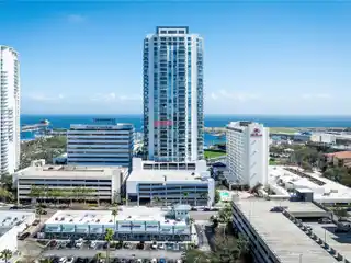 Modern Luxury in the Heart of Downtown