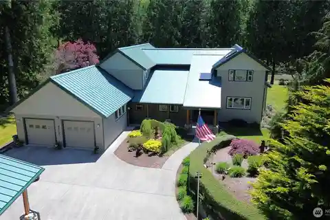Stunning Skagit River Property