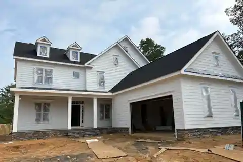 Luxurious Well Appointed New Home