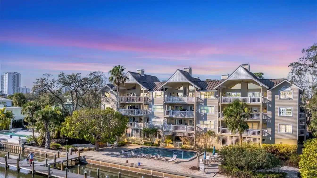 Condo Convenience with House Vibes