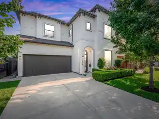 Beautiful Custom Home in West University