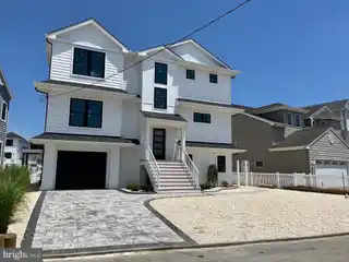 Design Your Dream Waterfront Home Today