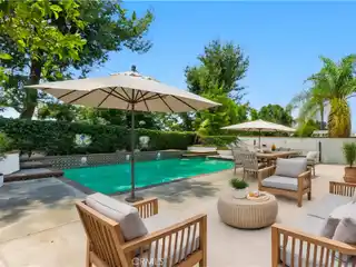 Private Lake Forest Retreat