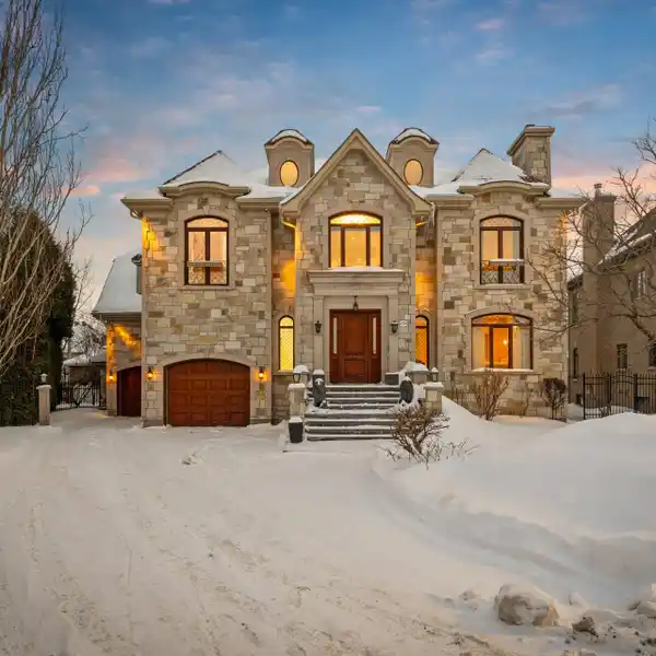 GRAND HOME IN PRESTIGIOUS NOUVEAU ST-LAURENT