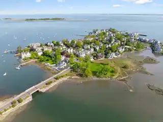 Bell Island Luxury Waterfront Retreat