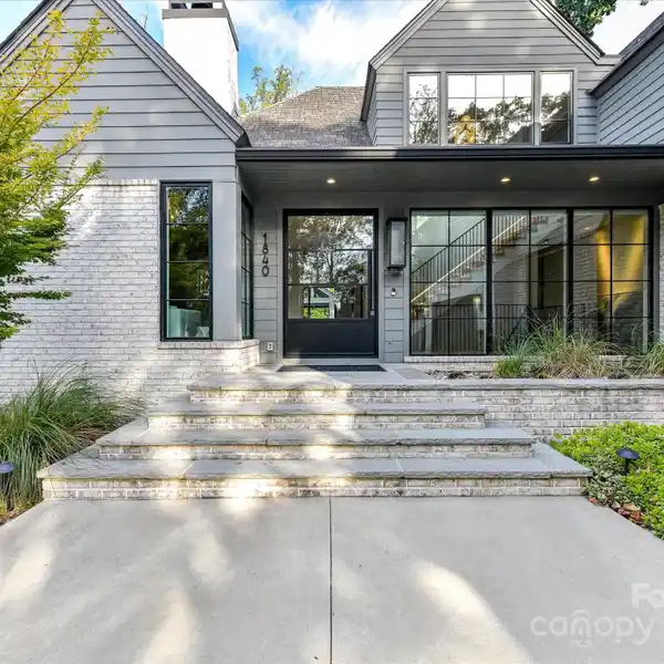 FLAWLESS DESIGN WITH EXCEPTIONAL FUNCTIONALITY