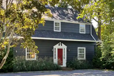 Historic Farmhouse with a Brand-new Renovation