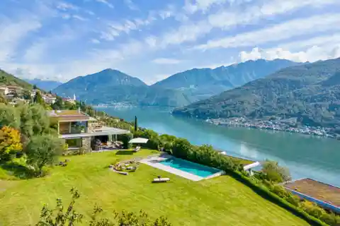 Private Estate with Guest Annex & Helipad Access