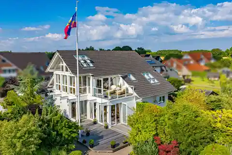 Sophisticated Living with Magnificent Views