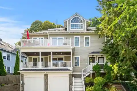Exceptional Sun-Filled Duplex