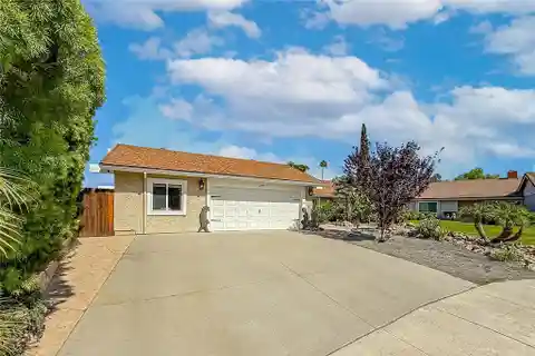 Beautifully Maintained Single-Story Home on a Spacious Lot